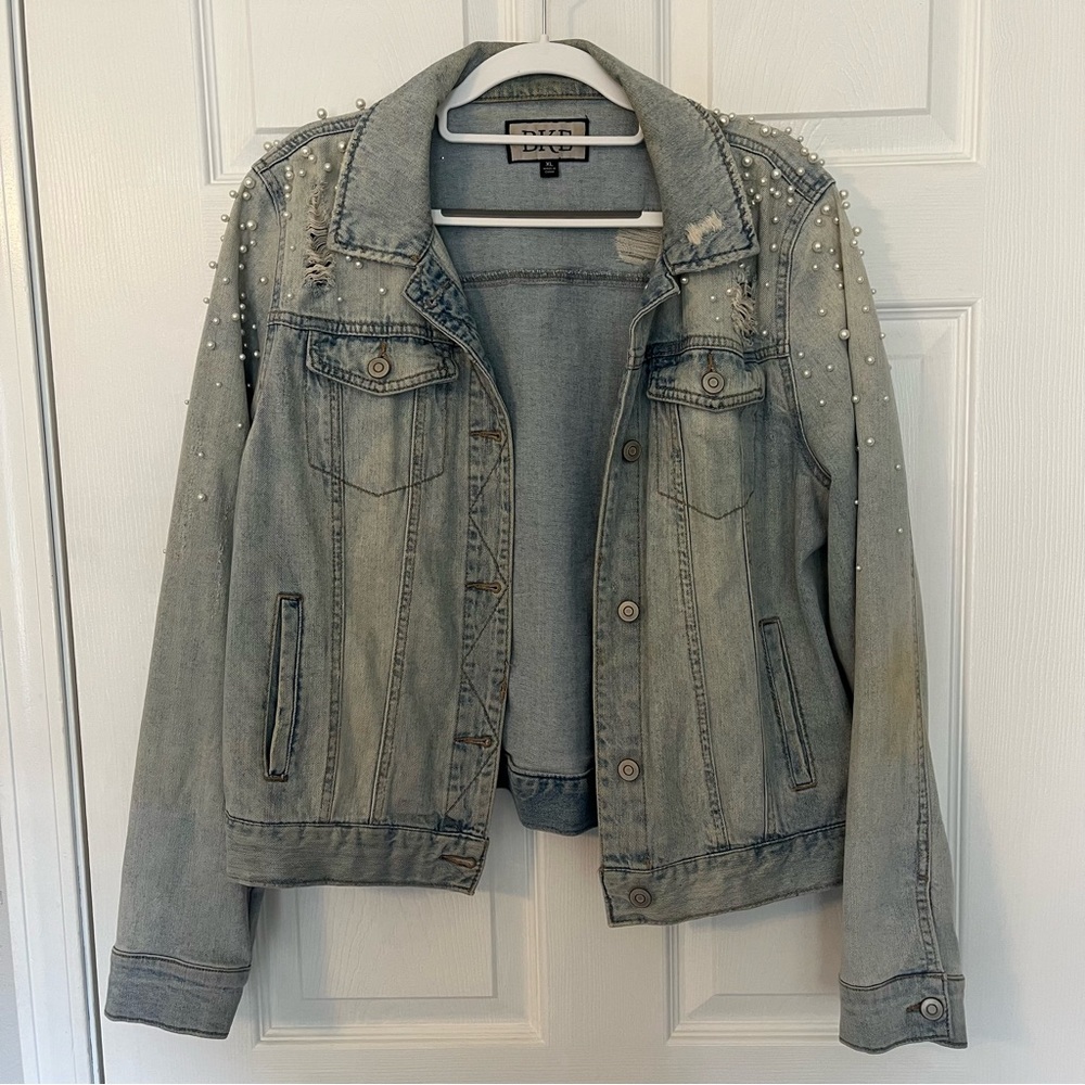 BKE Demin Jean Jacket Light Wash Pearl Embellished Women's (XL)